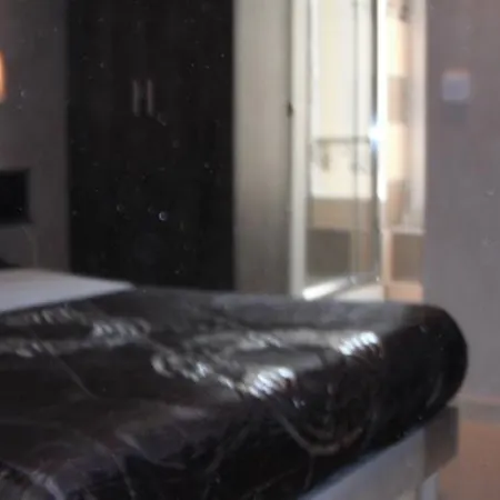 Lpl巴黎酒店 * 巴黎