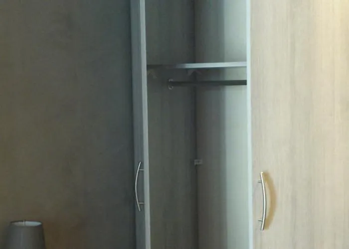 Отель Lpl *